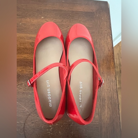 Red Patent Leather Mary Jane Flats size 8 never worn - Picture 3 of 8